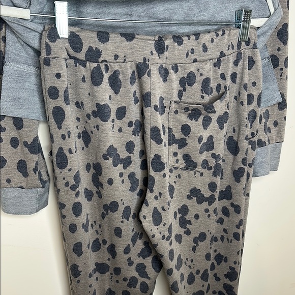 Veronica M Gray Track Pants with Relaxed Fit - Picture 8 of 10
